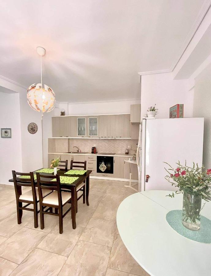 Iraa'S Apartment Saranda Zewnętrze zdjęcie